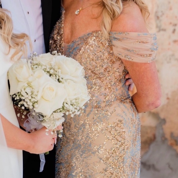 Elegant Gold Off-Shoulder Wedding Dress - Picture 11 of 13